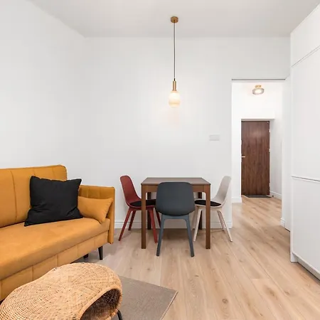 Plac Konstytucji By Your Freedom *